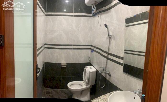 Hình ảnh Cho thuê nhà mặt phố Văn Cao, 8 phòng ngủ khép kín. 1