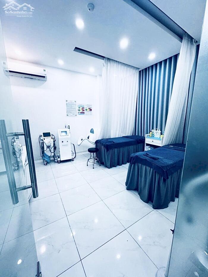 Hình ảnh Cho Thuê Nhà Mặt Tiền: 27B Nguyễn Đình Chiểu - Quận 1 - 12x7m, 5 tầng 7