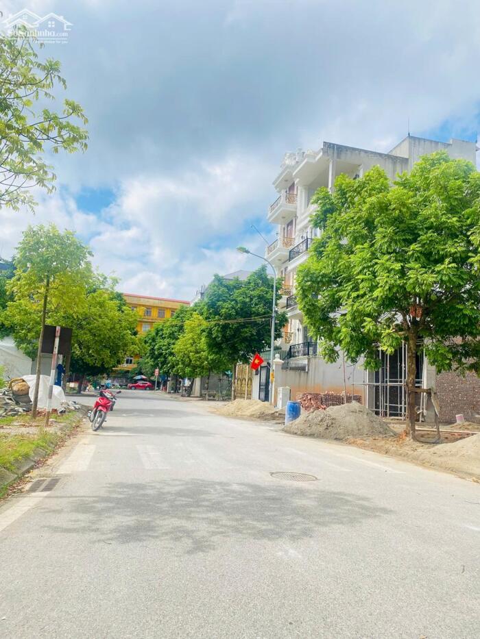 Hình ảnh Bán đất view vườn hoa băng 2 Bà Triệu, Liên Bảo, Vĩnh Yên, Vĩnh Phúc 1