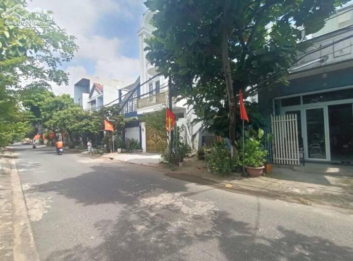 Hình ảnh Chính chủ gửi bán nhà mê lửng MT đường Ngọc Hồi,Đà Nẵng 0