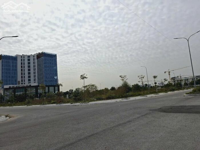 Hình ảnh BÁN NHÀ 5 TẦNG PHƯỜNG HẠC THÀNH CHỈ 5,X TỶ, SỔ SẴN, ĐỐI DIỆN CHUNG CƯ VINHOMES 2