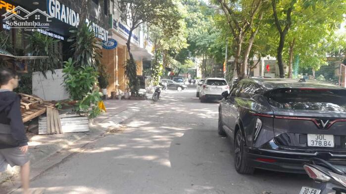 Hình ảnh Bán Nhà Phố Dịch Vọng Hậu Cầu Giấy 165m2-9T MT10m Vỉa Hè 105 Tỷ Có Thương Lượng. 0