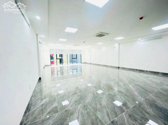 Hình ảnh Kiệt Tác Siêu Hiếm 9 T 1 Hầm 70 Tỷ Mặt Phố Nguyễn Trường Tộ View Hồ Trúc Bạch 1