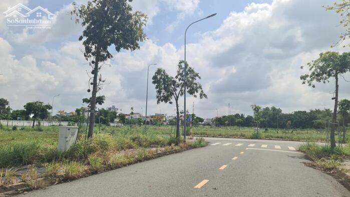 Hình ảnh Chính chủ cần bán 100m2 Bến Cát đất đẹp 1