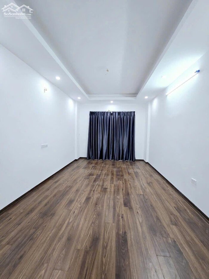 Hình ảnh Bán Nhà Thạch Bàn - Long Biên 5 Tầng Gần Chợ Đồng Dinh, Khu Garden City 5