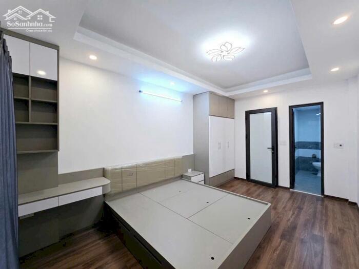 Hình ảnh Bán Nhà Thạch Bàn - Long Biên 5 Tầng Gần Chợ Đồng Dinh, Khu Garden City 4