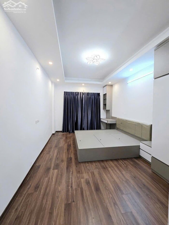 Hình ảnh Bán Nhà Thạch Bàn - Long Biên 5 Tầng Gần Chợ Đồng Dinh, Khu Garden City 3