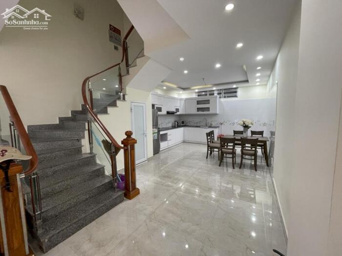 Hình ảnh Cho thuê nhà phố Văn Cao vị trí đẹp, 5 p.ngủ (55m2). 4