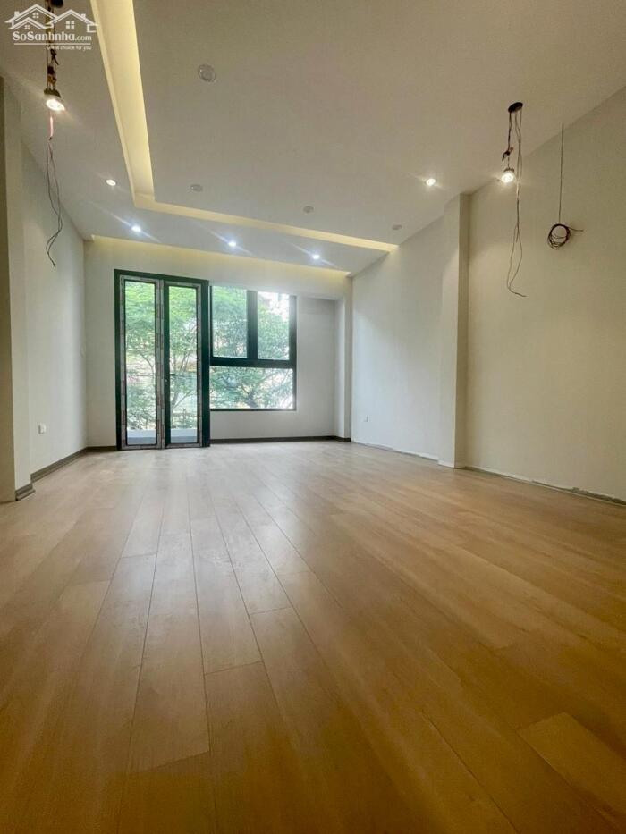 Hình ảnh SIÊU PHẨM PHÂN LÔ HOÀNG CẦU - 62M2 - 5T THANG MÁY - GARA - Ô TÔ ĐỖ CỬA – SÁT VĐ1 2