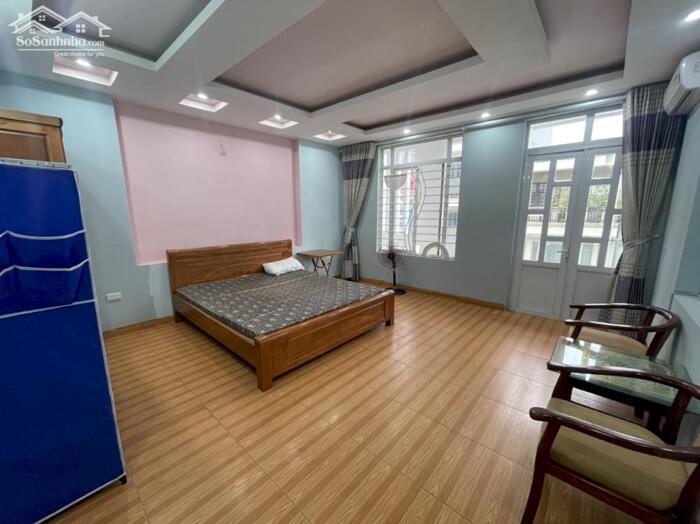 Hình ảnh Cho thuê nguyên căn 8 ngủ khép kín Văn Cao, DT: 75m2. 8