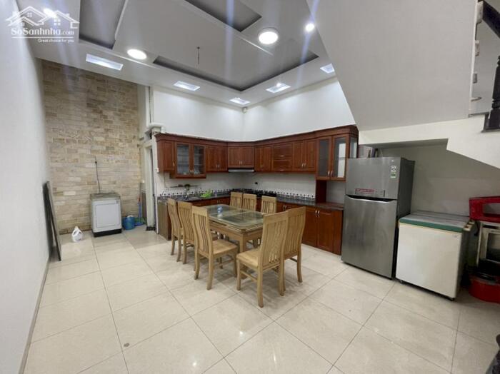 Hình ảnh Cho thuê nguyên căn 8 ngủ khép kín Văn Cao, DT: 75m2. 2