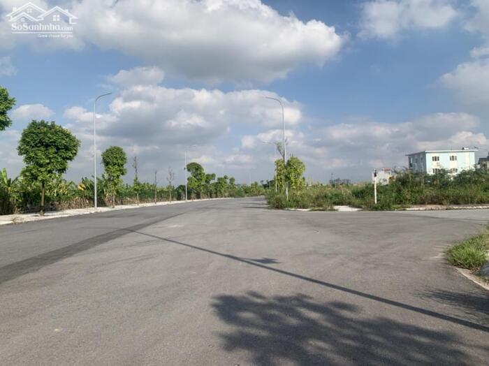 Hình ảnh Bán 67m đất đấu giá Cự Khối khu hồ 30ha đang triển khai, dãy TT9 trước đường sau đường, đối diện sân nhà văn hóa thoáng tầm nhìn 1