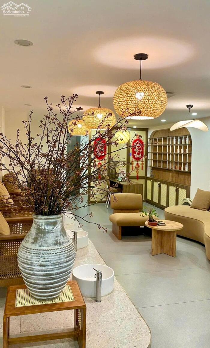 Hình ảnh Mặt phố Cửa Nam 8 Tầng Thang máy Mặt Tiền 5.6M 70 Tỷ Dòng Tiền 120Tr/th 3