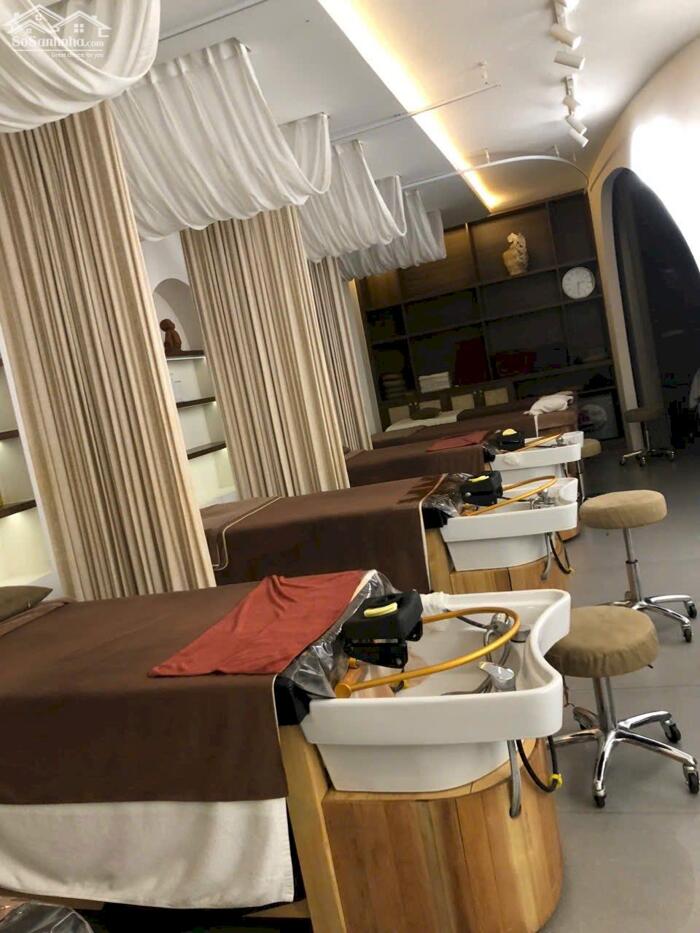 Hình ảnh Mặt phố Cửa Nam 8 Tầng Thang máy Mặt Tiền 5.6M 70 Tỷ Dòng Tiền 120Tr/th 1