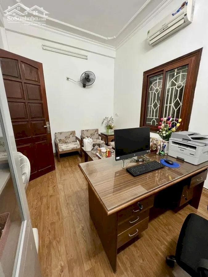 Hình ảnh Siêu phẩm phân lô Hoàng Cầu, 47m² x 4 tầng – Ô tô đỗ gần, 2 thoáng, sổ đẹp, dân xây chắc 2