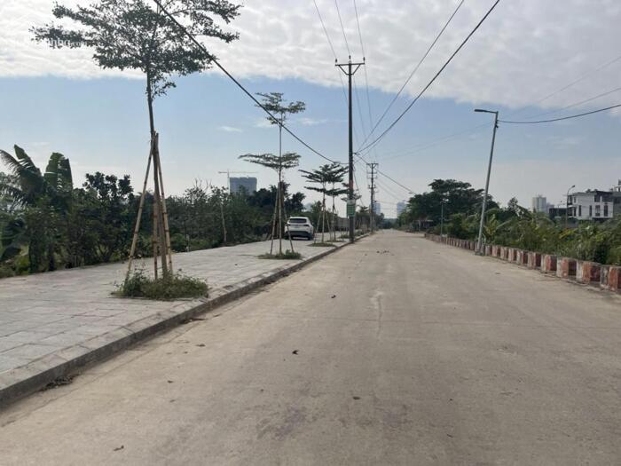 Hình ảnh Bán 80m đất tái định cư Đa Tốn, mặt tiền 6,45m siêu đẹp, đường 13m có thể định cư, giữ tiền 2