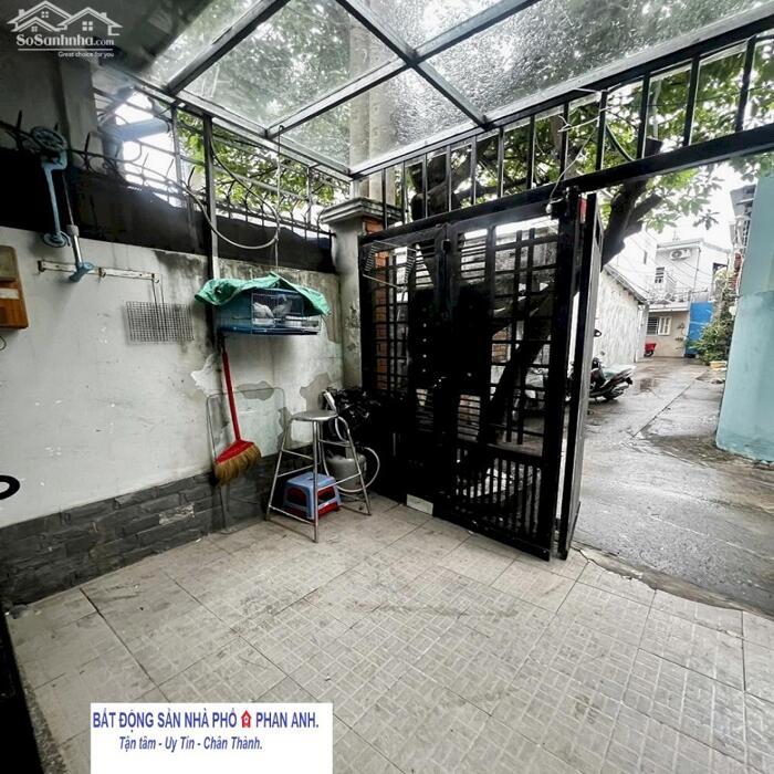 Hình ảnh Bán gấp nhà phố liền thổ hẻm xe hơi tại Quận 9 – 3 tầng 3 pn.[ Chỉ có 4 tỷ.n.n.n ] 2