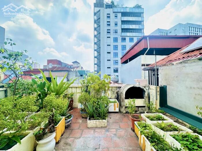 Hình ảnh Bán Nhà Phân Lô Hoàng Cầu 48m² - Nhà Dân Xây - 3 Mặt Thoáng - 20m Ra Ô Tô - Sổ Đỏ Nở Hậu 0