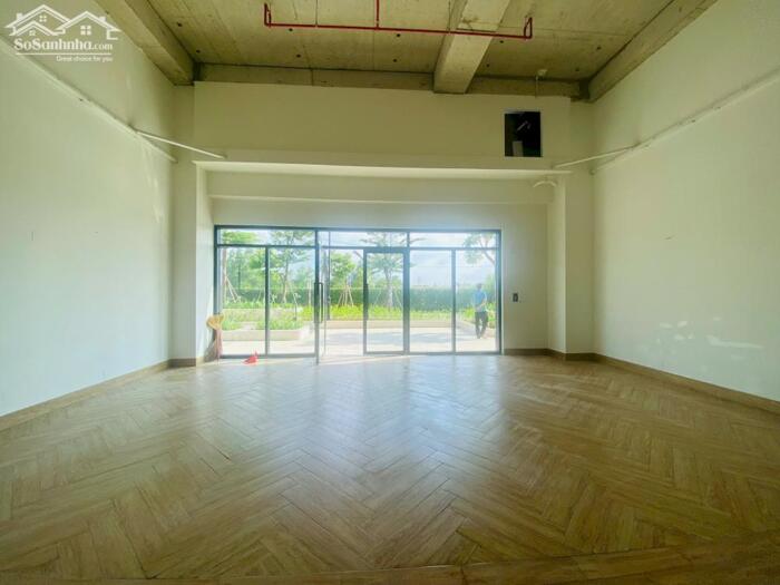 Hình ảnh 81m2 - Giá 23 triệu/tháng - Cho thuê Shophouse ngay cổng Q7 Riverside 2