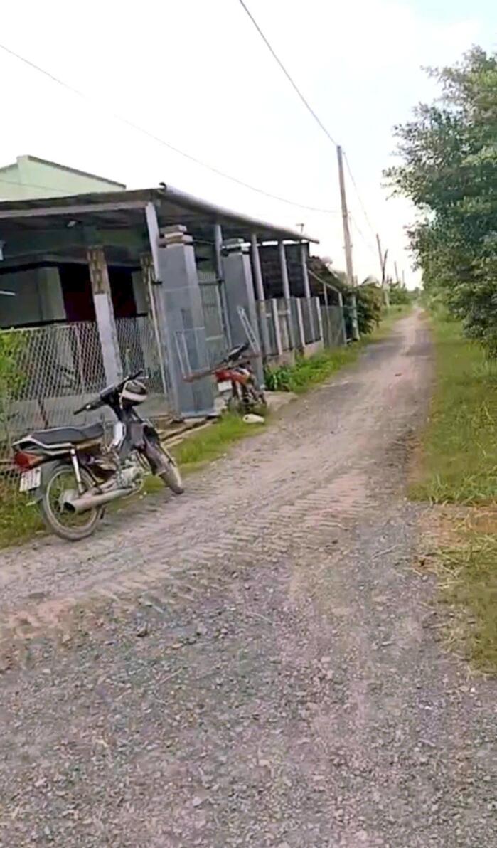 Hình ảnh B.á.n (22x21) đất nền đẹp, ôtô , 2 mặt tiền gần đường HL07, Bình Ân, Gò Công Đông, TG cũ giá 700tr 2