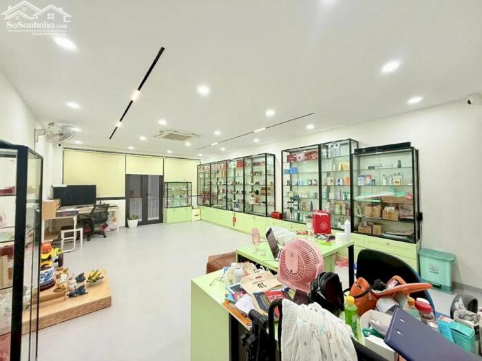 Hình ảnh CỰC HIẾM! Phân Lô Hoàng Cầu, 7T thang máy - Gara ô tô - Ngõ Nông - Hàng Xóm Quận Uỷ 1