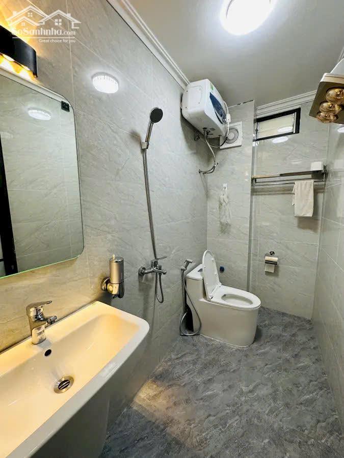 Hình ảnh Bán Nhà Mặt Phố Đại La 2 Bà Trưng 55m2-5T 1 SỔ 1 Chủ 29,7 Tỷ Đại La Có Thương Lượng. 3