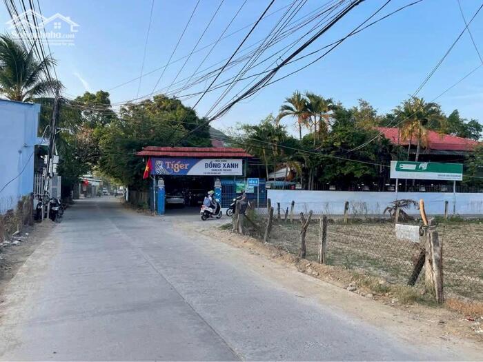 Hình ảnh Bán đất tặng nhà cấp 4 mặt tiền đường xuân lạc vĩnh ngọc 0