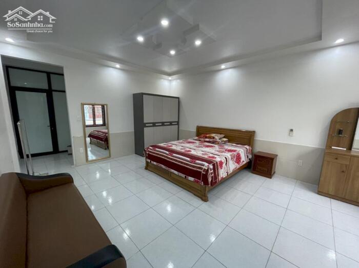 Hình ảnh Cho thuê nguyên căn Văn Cao, 5 ngủ khép kín, DT: 80m2. 5