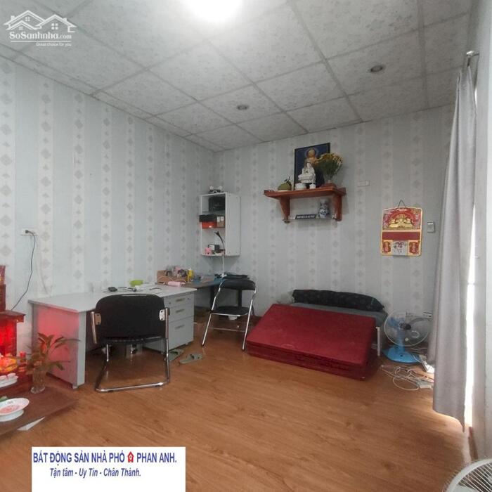 Hình ảnh [ Chỉ có 4 tỷ.n.n.n ] – Bán gấp nhà phố liền thổ sát hẻm xe tải tại Quận 9 – Ngay Khu Chợ Nam Hòa – 2 tầng 4 pn. 1