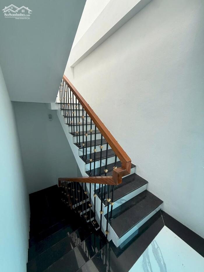 Hình ảnh Tòa Văn Phòng 9 Tầng Mặt Phố Nguyễn Thượng Hiền MT 7.5M Cạnh Hồ Thiền Quang 1