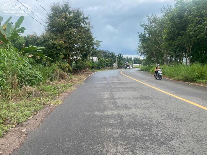 Hình ảnh Cần bán lô đất ngay trung tâm chơn thành, Cơ hội vàng cho Nhà đầu tư 0