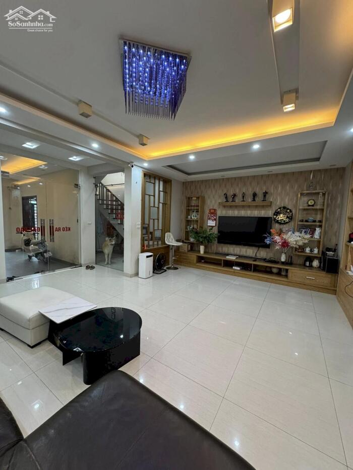 Hình ảnh Bán Nhà P/Lô 2 Ô Tô Tránh Nguyễn Ngọc Vũ Cầu Giấy 133m2-3T MT7m 45,8 Tỷ Có Thương Lượng. 3