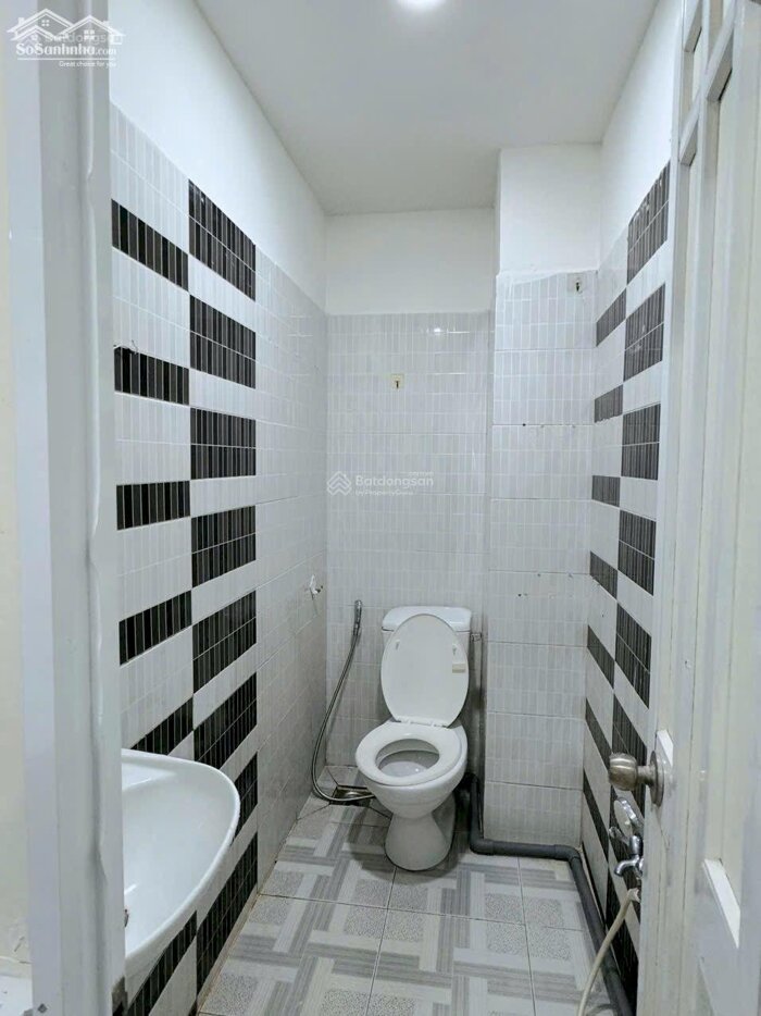 Hình ảnh CHDV Nơ Trang Long - 57m² - ngang 5,4m, nở hậu - 5 tầng - 8 phòng cho thuê - hệ thống điện, nước, pccc đầy đủ - 10.8 tỷ bớt lộc. 11