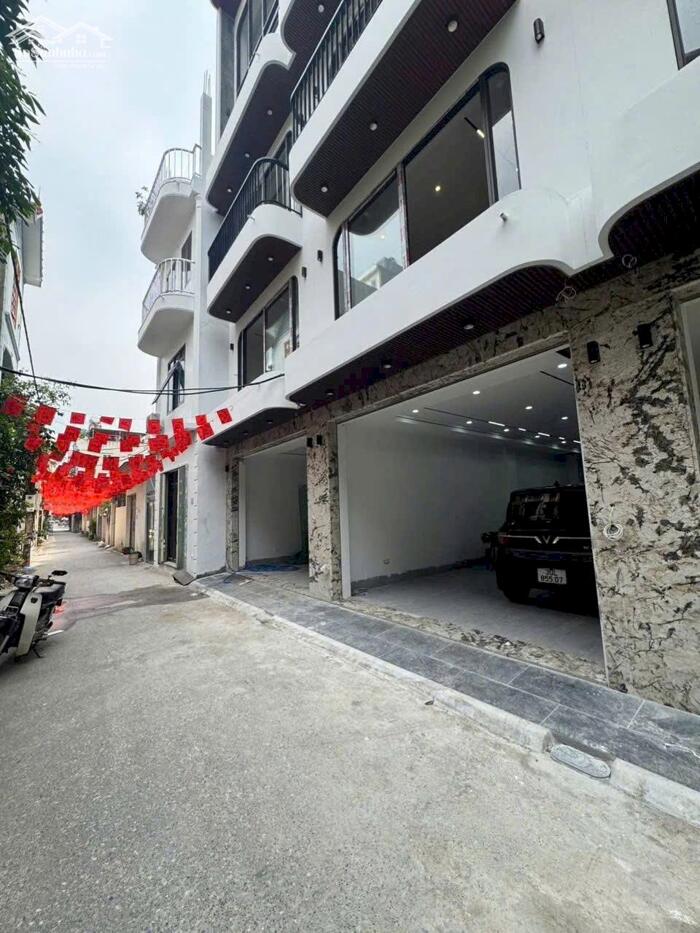 Hình ảnh SIÊU PHẨM NHÀ PHỐ CHU HUY MÂN, LONG BIÊN, GẦN CHỢ, TRƯỜNG HỌC QUỐC TẾ. 0