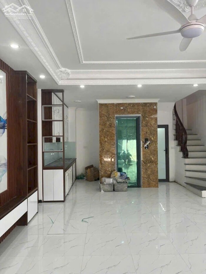 Hình ảnh Bán nhà Vũ Xuân Thiều - Long Biên. Cạnh trường học cấp 1. Ôtô vào nhà. Lh 0965858116 2