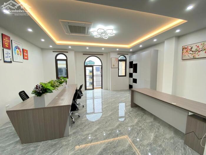 Hình ảnh Cho thuê Văn phòng Him Lam- Vạn Phúc, 90 m2/tầng sàn thông, thang máy 6