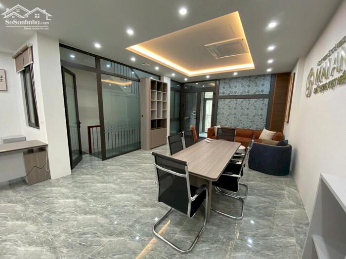 Hình ảnh Cho thuê Văn phòng Him Lam- Vạn Phúc, 90 m2/tầng sàn thông, thang máy 4