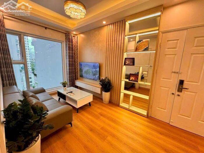 Hình ảnh Chính chủ bán căn hộ 2Pn 70,5m View Bể Bơi, Đông Nam đẹp thoáng mát tại trung tâm Bãi Cháy, Hạ Long. 1