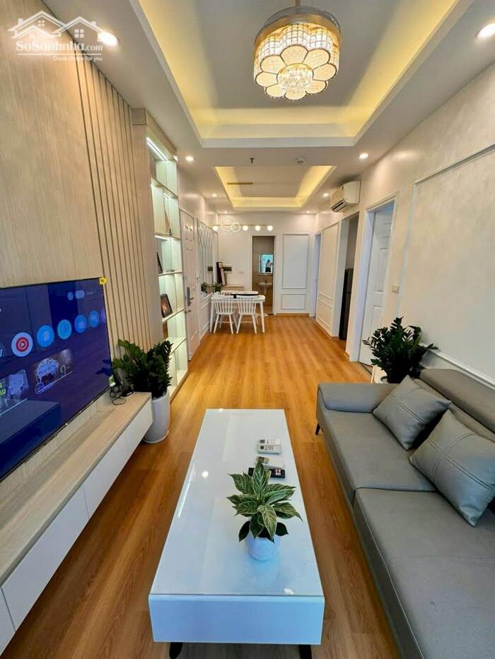 Hình ảnh Chính chủ bán căn hộ 2Pn 70,5m View Bể Bơi, Đông Nam đẹp thoáng mát tại trung tâm Bãi Cháy, Hạ Long. 8