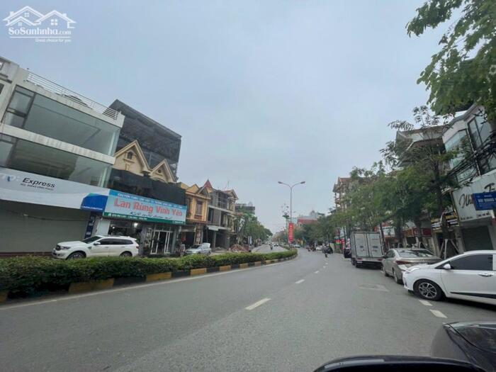 Hình ảnh Bán nhà 3 tầng gần chợ Tổng mặt đường Mê Linh, Liên Bảo, Vĩnh Yên 1