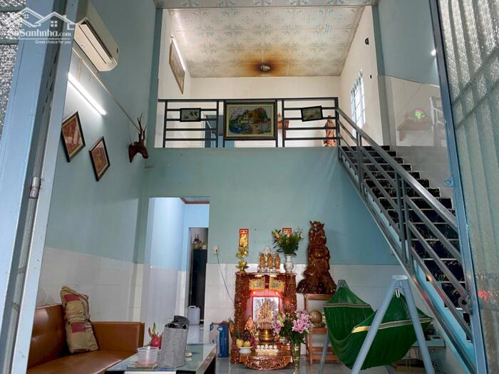 Hình ảnh BÁN NHÀ GÁC LỬNG – SỔ RIÊNG THỔ CƯ. 200m2. Chỉ 2Tỷ4. Ô Tô 1