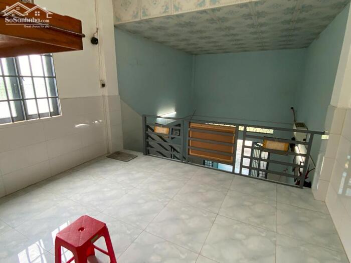 Hình ảnh BÁN NHÀ GÁC LỬNG – SỔ RIÊNG THỔ CƯ. 200m2. Chỉ 2Tỷ4. Ô Tô 7