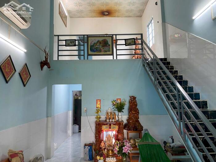 Hình ảnh BÁN NHÀ GÁC LỬNG – SỔ RIÊNG THỔ CƯ. 200m2. Chỉ 2Tỷ4. Ô Tô 0