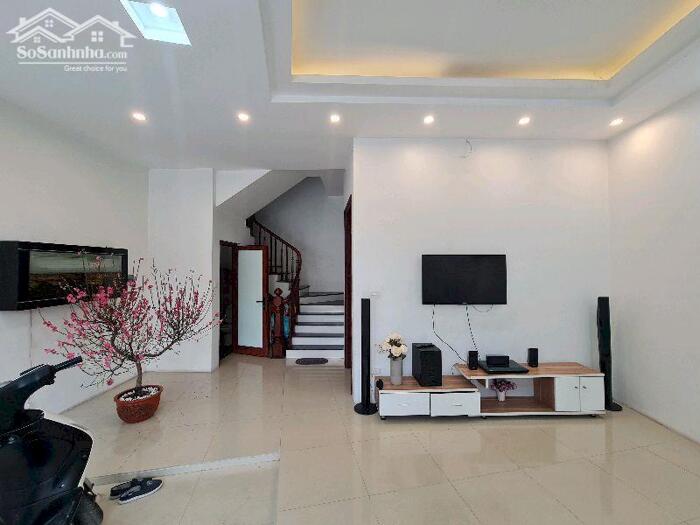 Hình ảnh BỜ SÔNG SÉT 68M – LÔ GÓC 2 THOÁNG – OTO VÀO NHÀ – KINH DOANH – VIEW HỒ 0