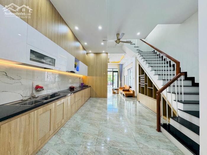 Hình ảnh Chính Chủ gửi bán nhà 3.5 tầng MT Đinh Đức Thiện,P Hoà Minh,Quận Liên Chiểu.Đà Nẵng. 3