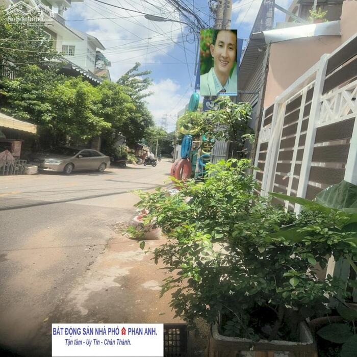 Hình ảnh Bán gấp nhà mặt phố liền thổ tại Quận 9 – 2 tầng sàn thông – Vừa ở vừa KD. 1