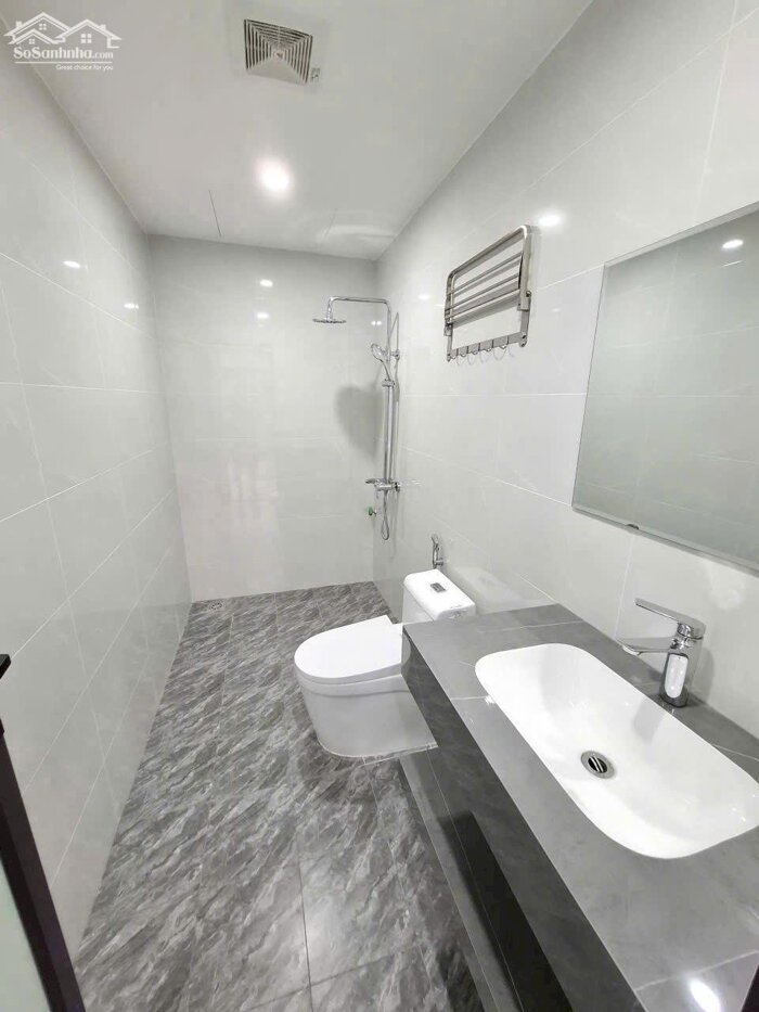 Hình ảnh Bán Nhà Đẹp ngõ 206 Cổ Linh Đối Diện Aeon Mall Long Biên - Ngõ rộng Thoáng - Lh 0965858116 6