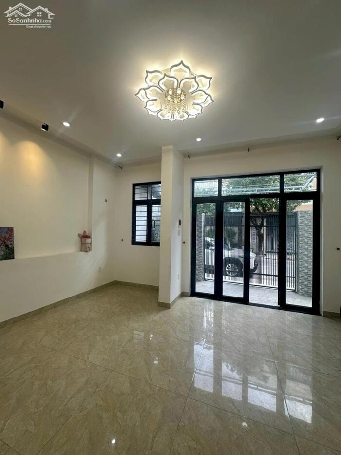 Hình ảnh HIẾM CÓ _ MẶT TIỀN ĐƯỜNG 7.5 M _ 60M² [ NGANG 6 M ] 3 TẦNG, 3PN _ GIÁ: 5.9 TỶ 3