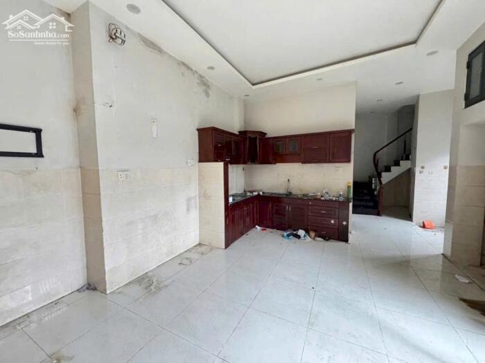 Hình ảnh Bán nhà 1 trệt 1 lầu HIỆP HOÀ , phường Trấn Biên , ( P Hiệp hoà củ ). Chỉ 1Tỷ650Triệu , Thổ cư 3