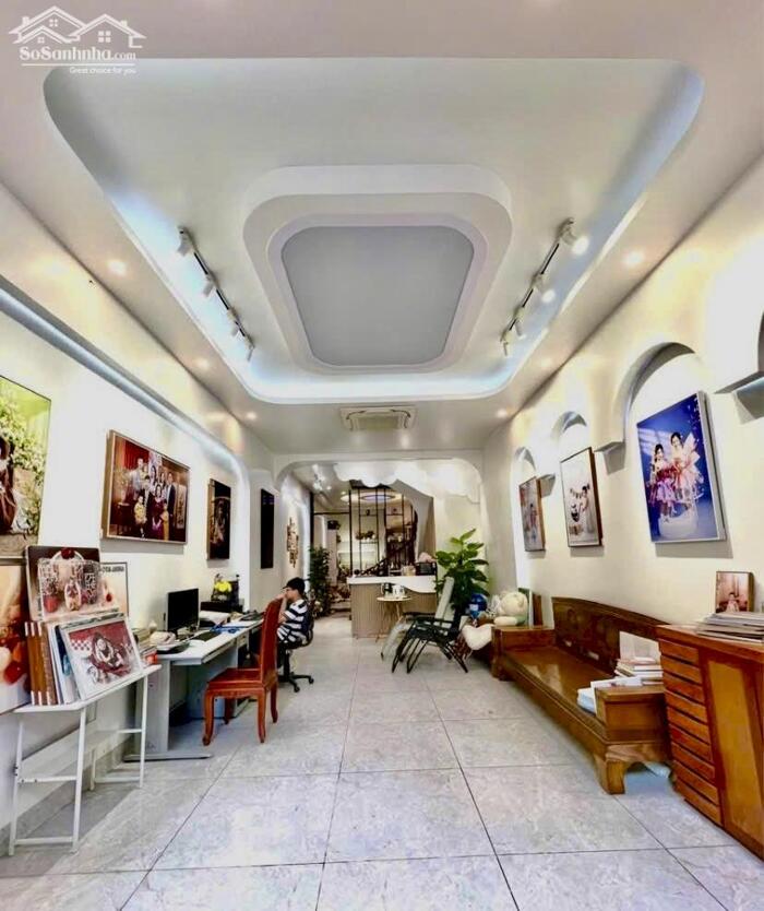 Hình ảnh Bán nhà Cự Lộc 39m2 vị trí đẹp mặt tiền rộng gần bãi ô tô 7.8 tỷ 0